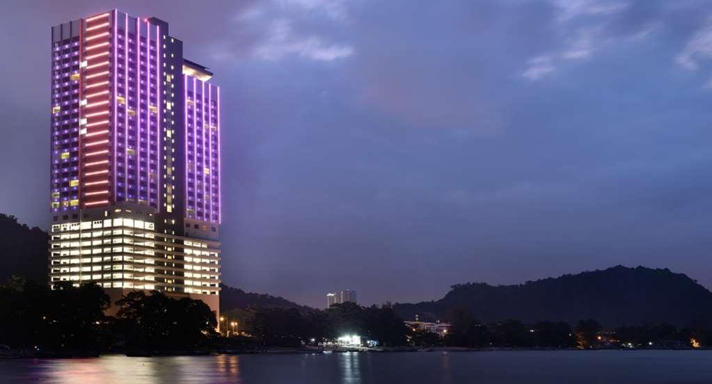 Lexis Suites Penang Bayan Lepas Exterior foto The View